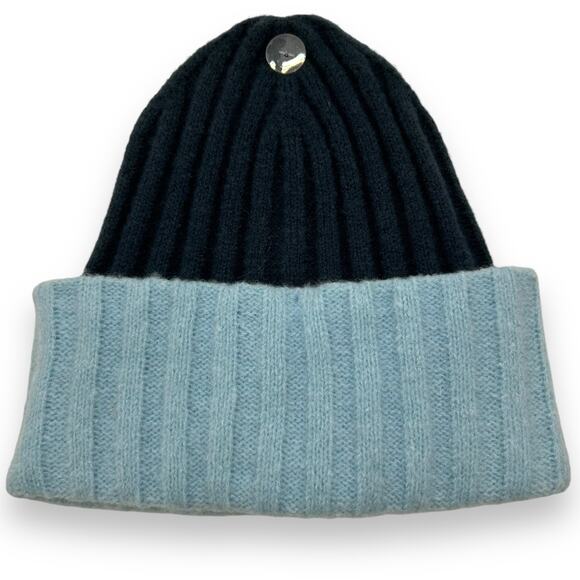 NEW Macy's On 34th Women's Wide-Ribbed Colorblocked Beanie Blue Multi Hat NWT - Picture 1 of 7